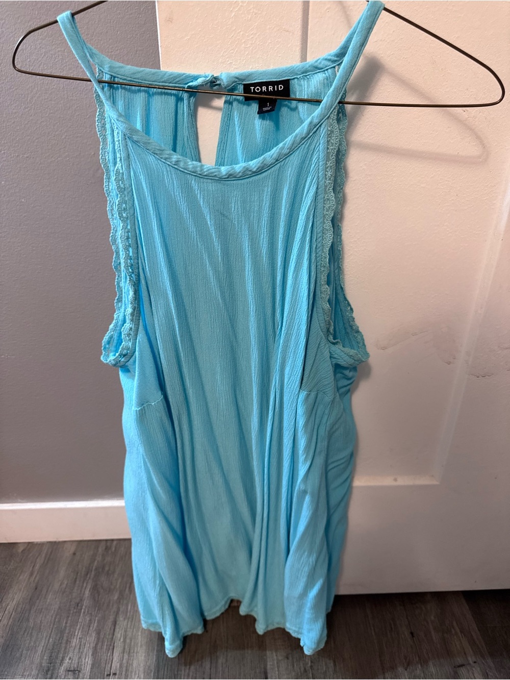torrid Aqua Lace-Trim Racerback Tank Size 1 fits like an XXL